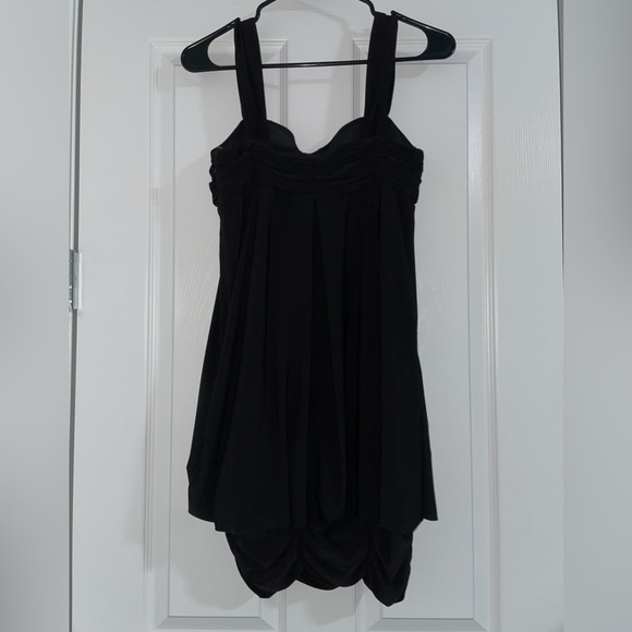 Vintage Y2K Bubble dress that tightens at bottom - Picture 2 of 4